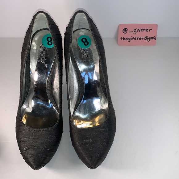 Privilege 8M Pewter Heels Carlos Santana - Picture 6 of 16